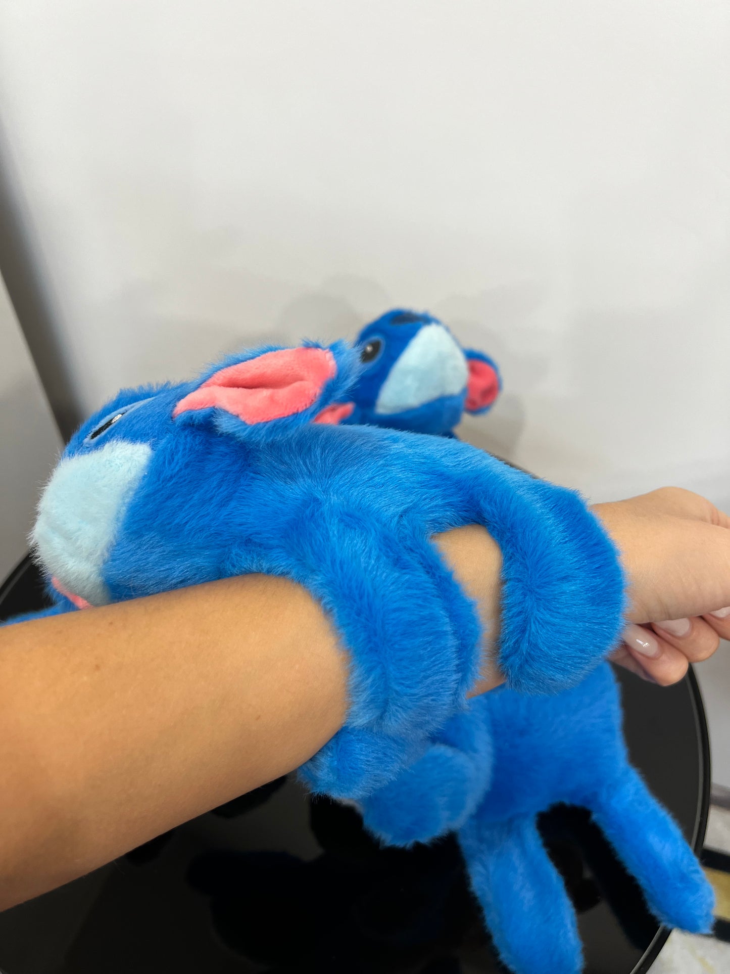 Minkštas žaislas ant rankos